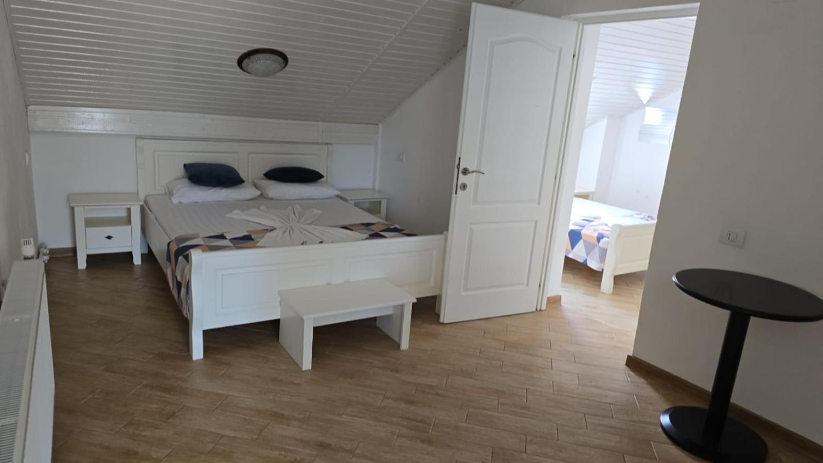 מלון Ieşelniţa Casa Marina מראה חיצוני תמונה