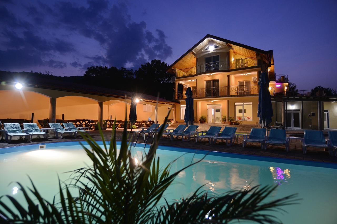 מלון Ieşelniţa Casa Marina מראה חיצוני תמונה