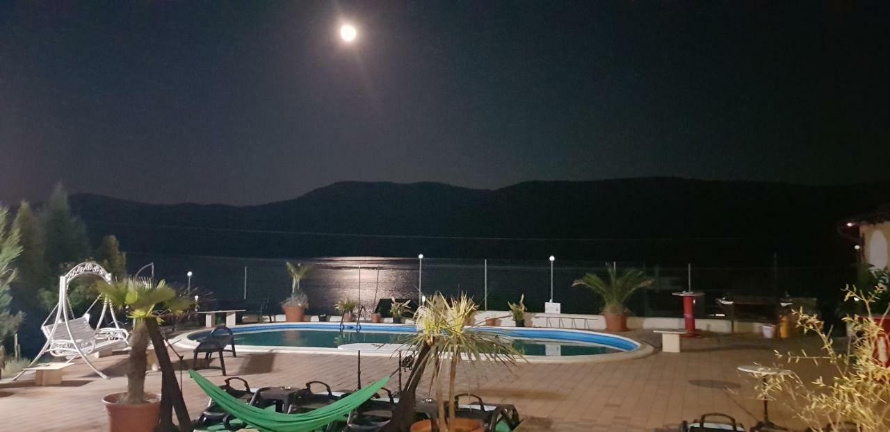 מלון Ieşelniţa Casa Marina מראה חיצוני תמונה